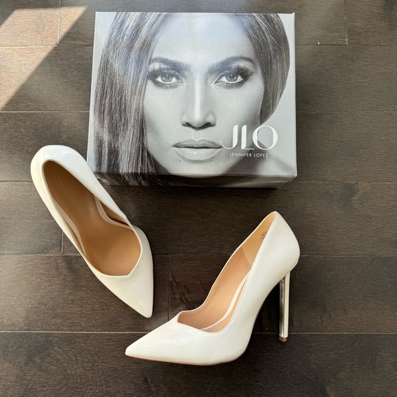 JLO Molita Pumps - Picture 1 of 6